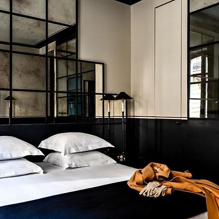 Monsieur George Hotel & Spa - Champs-Elysees Париж Екстериор снимка A room at the Hotel 57