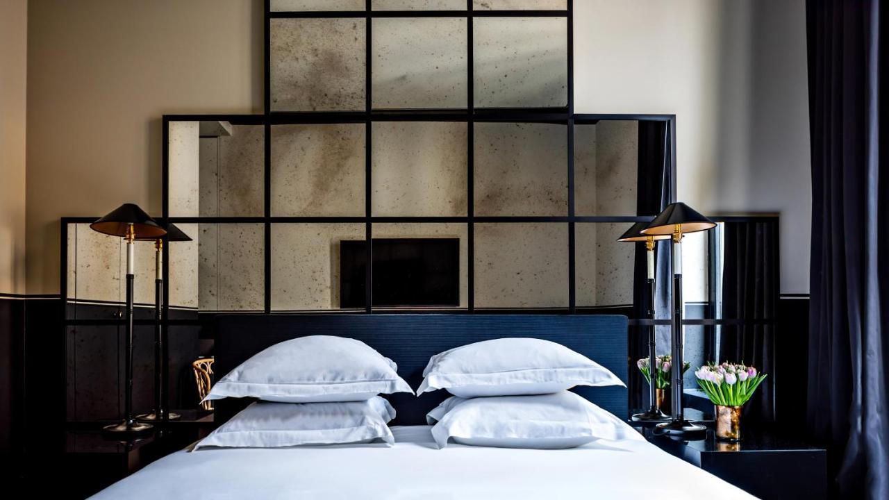 Monsieur George Hotel & Spa - Champs-Elysees Париж Екстериор снимка A bedroom at the Hotel